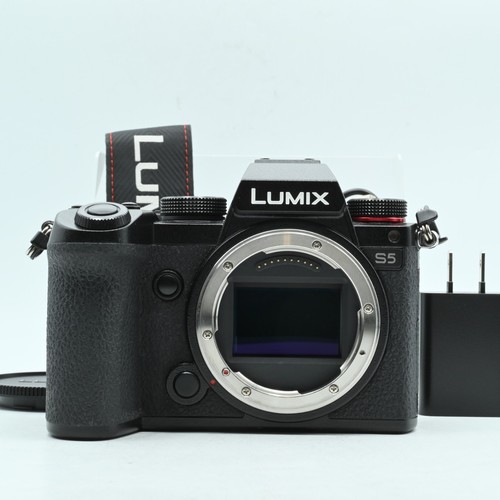 Panasonic lumix s5 - panasonic, dc-s5