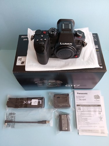 Panasonic lumix gh7 micro - panasonic, four